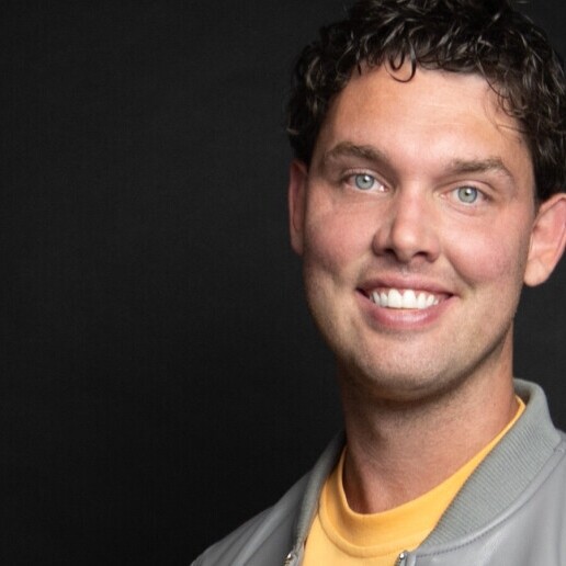 Singer (male) Enschede  (NL) 