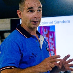 Spreker Heiloo  (NL) Teambuilding 2 + 2 = 19. LIVE