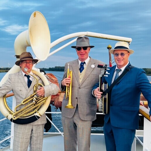 Band Koog aan de Zaan  (NL) Dixieland trio Swing that music!