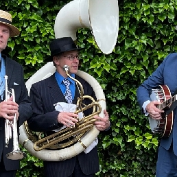 Band Koog aan de Zaan  (NL) Feestelijke muziek! Dixieland trio
