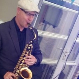 Saxophonist Koog aan de Zaan  (NL) Wedding saxophonist Robert