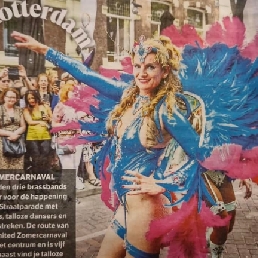 Dancing Hostess Zomer Carnaval