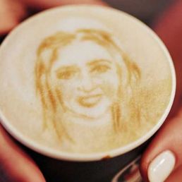 Cafface latte artiest