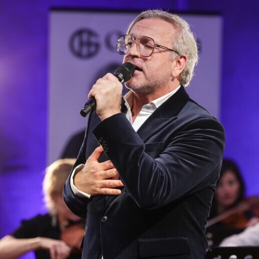 Singer (male) Amsterdam  (NL) 