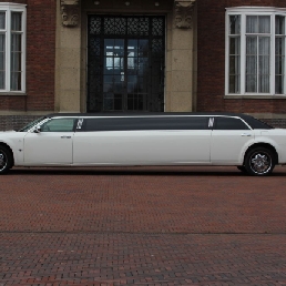 Chrysler 300C White Limousine