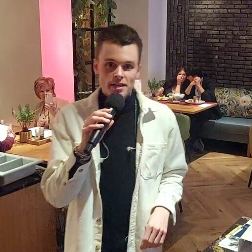 Singer (male) Vogelenzang (NL) 