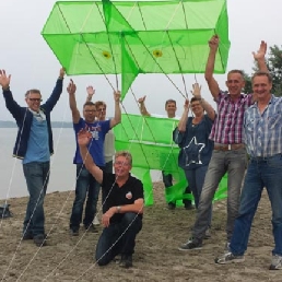 Workshop: Building a Giant Kite