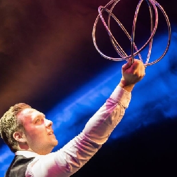 Goochelaar Oss  (NL) Lars van Tuijl - Stand-Up Magic Show