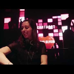 Female DJ Robin Elyza