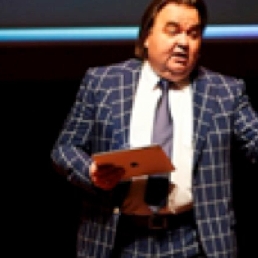 Presentator Hans van Veen