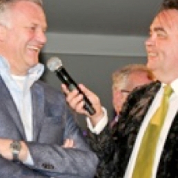 Presentator Hans van Veen
