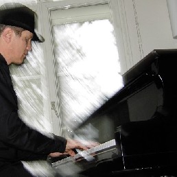 Pianist Rotterdam  (NL) Pianist Peter