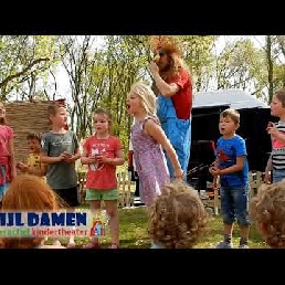 On the farm! - Tijl Damen