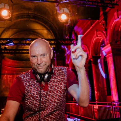 DJ Amsterdam  (NL) 