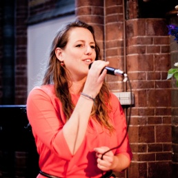 Singer (female) Amsterdam  (NL) Miriam