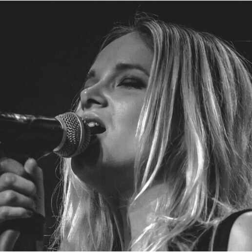 Singer (female) Amsterdam  (NL) 