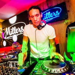 DJ Amsterdam  (NL) DJ Dwarka