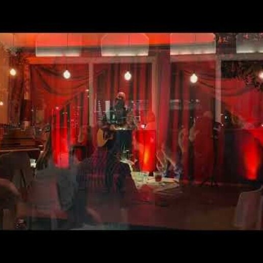 Singer (male) Helmond  (NL) 