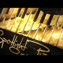 Spotlight Pianos Trio with LED piano