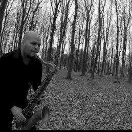Saxophonist Rijswijk  (Gelderland)(NL) Saxophone Live Music (Felipe Castro)
