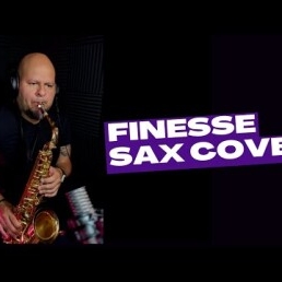 Saxofonist Felipe Castro