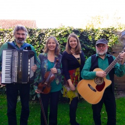 Ierse Swing Folk band UNICORN
