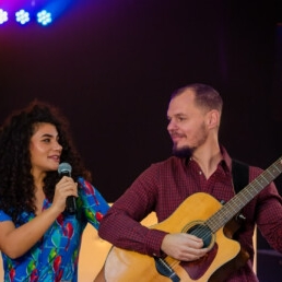 Singer (female) Vlaardingen  (NL) Maral & Daan