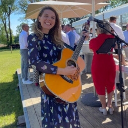 Ceremony wedding singer with guitar