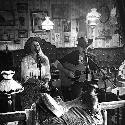 Singer (female) Olst  (NL) 