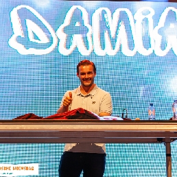 DJ Sleeuwijk  (NL) DJ Damian (1uur)