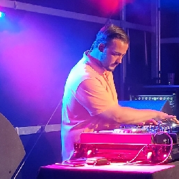 DJ Damian