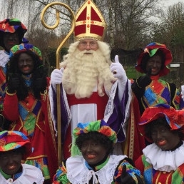 Sinterklaas and 8 Zwarte Pieten