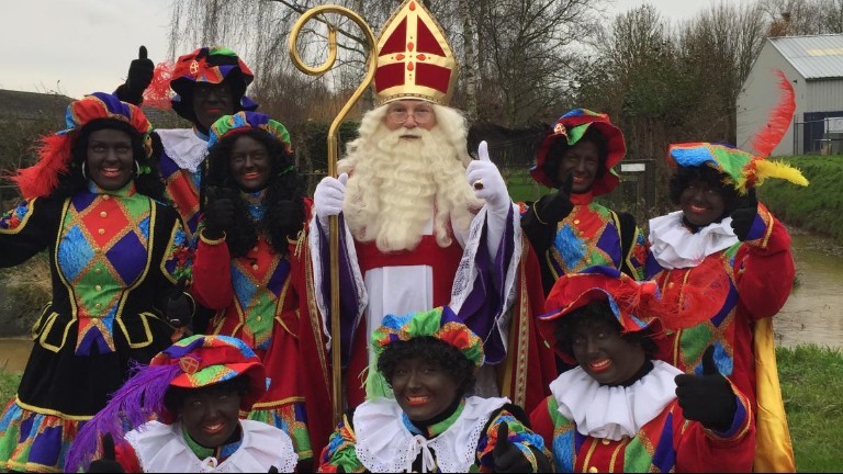Sinterklaas en 8 Zwarte Pieten