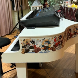 Christmas piano entertainment