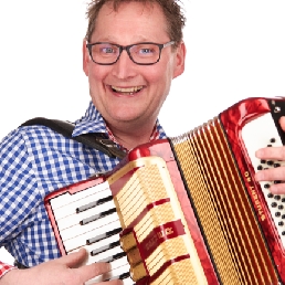 Singer (male) Leende  (NL) Tyrolean Erich