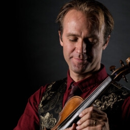 Violist Apeldoorn  (NL) Violist Eddie Solomon voor uw bruiloft