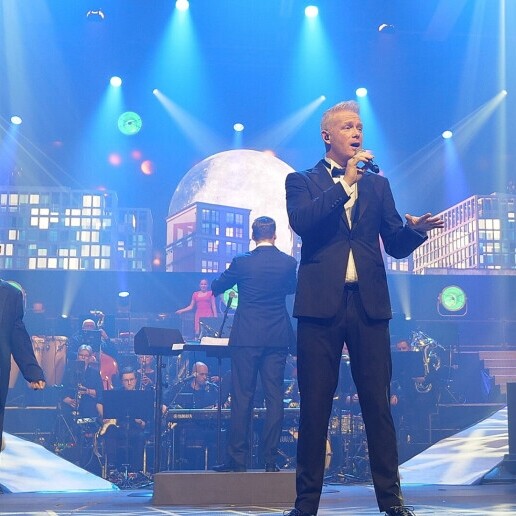 Singer (male) Tilburg  (NL) 