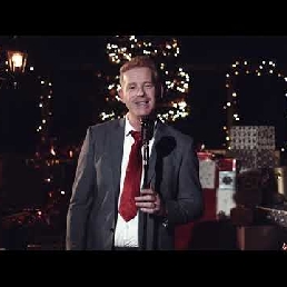 The Suited Singer | Cozy Christmas