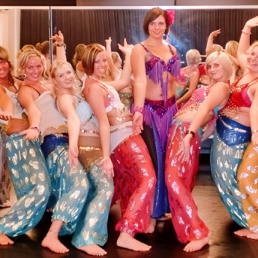 Danser Zutphen  (NL) Buikdansworkshop met kleding!