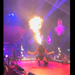 Stuntshow Sint Willebrord  (NL) Satyra | Danseres met Vuur | Vuurspuwen