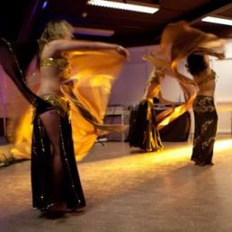 Kaouther: Buikdansgroep