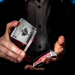 Magician Roermond  (NL) Table magician - walk around magic