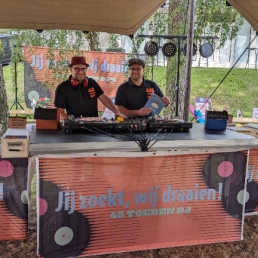 DJ Bergen op Zoom  (NL) Jij zoekt, wij draaien! 45 Toeren DJ’s