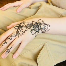 Henna, mehndi