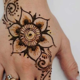 Henna, mehndi