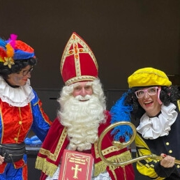 De Hulpsinterklaas met Goochelpieten