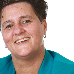 Singer (female) Velserbroek  (NL) Es van Velzen