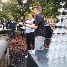 Bubbles Master Champagne Tower
