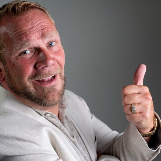 Singer (male) Groningen  (NL) 