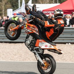 Streetbike Stunt Show